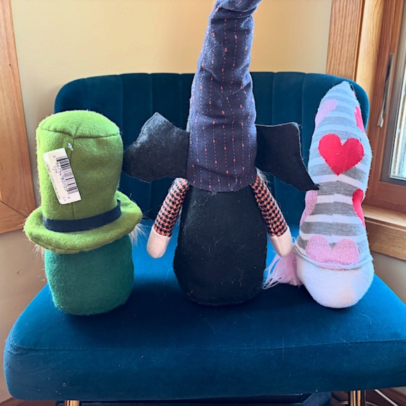 3 Holiday Gnomes: Halloween, Valentine’s Day, & St Patrick’s Day 🎃❤️🍀 - Picture 2 of 12